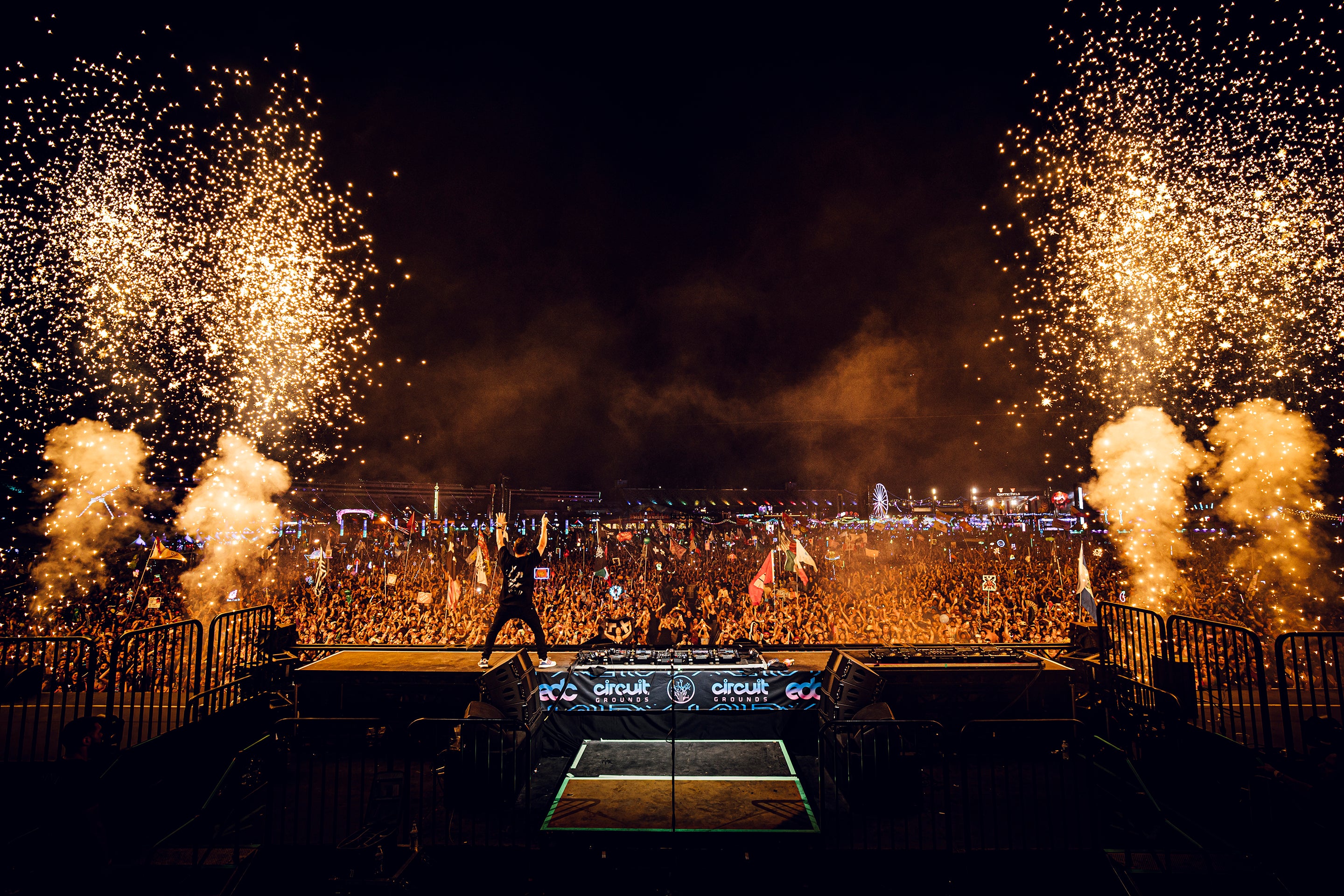 x Black Silver T-Shirt - Official Martin Garrix Merchandise